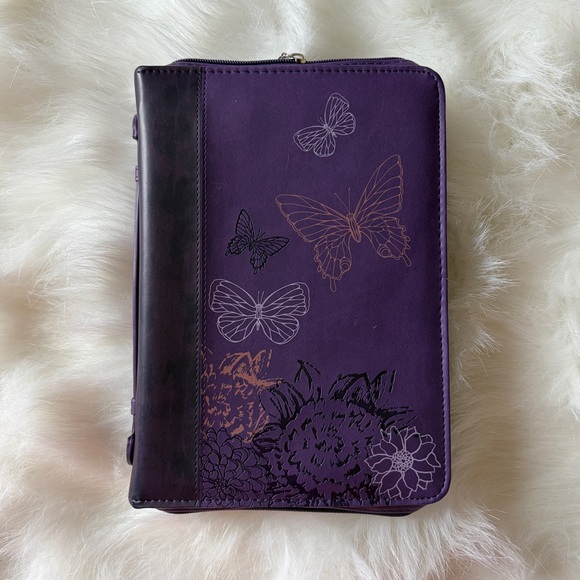 Christian Art Gifts Butterfly Bible Cover - Picture 2 of 13